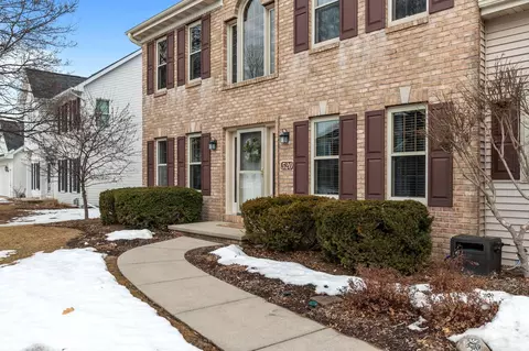 Exterior - 520 E Carrington Ln, Appleton, WI 54913 photo 2 of 13