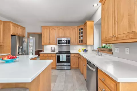 Kitchen - 520 E Carrington Ln, Appleton, WI 54913 photo 2 of 5