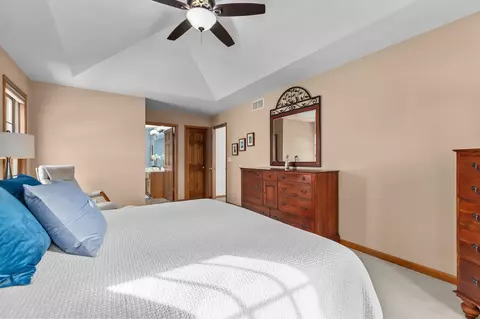 Bedroom - 520 E Carrington Ln, Appleton, WI 54913 photo 6 of 9