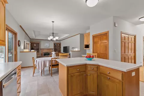 Kitchen - 520 E Carrington Ln, Appleton, WI 54913 photo 3 of 5