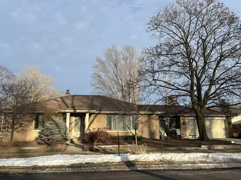 2018 N Kin St, Appleton, WI 54911