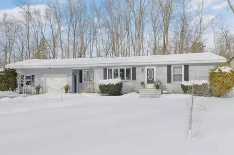 w5504 48th Avenue, Menominee, MI 49858