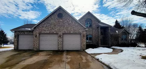 2824 Southbreeze Ct, Kaukauna, WI 54130