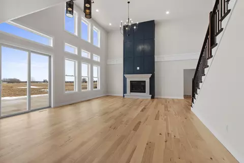 Living - 251 Kerrigan Dr, Wrightstown, WI 54180 photo 3 of 4