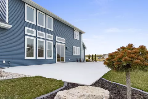 Exterior - 251 Kerrigan Dr, Wrightstown, WI 54180 photo 5 of 10