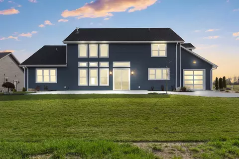 Exterior - 251 Kerrigan Dr, Wrightstown, WI 54180 photo 9 of 10