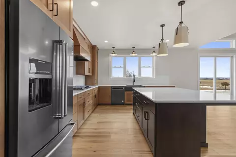 Kitchen - 251 Kerrigan Dr, Wrightstown, WI 54180 photo 6 of 9