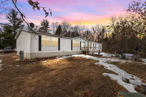 10878 2nd Ave, Waupaca, WI 54981