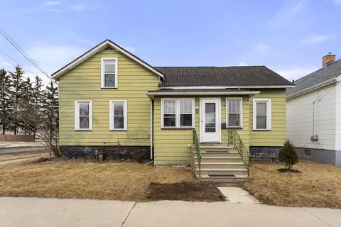 756 W 9th Ave, Oshkosh, WI 54902