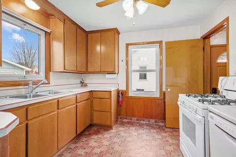 1714 S Madison St, Appleton, WI 54915 photo 9