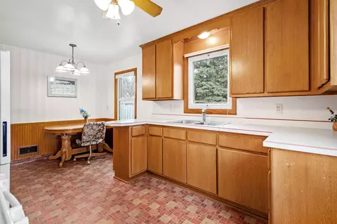 1714 S Madison St, Appleton, WI 54915 photo 7