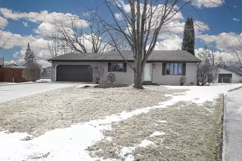 55 Welcome Cir, Appleton, WI 54915
