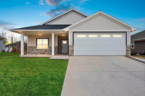1797 Anna Ct, Green Bay, WI 54311