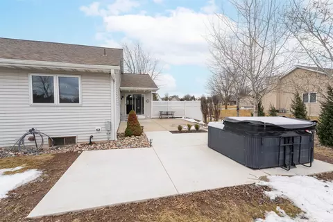 n9677 Golden Way, Appleton, WI 54915 photo 24