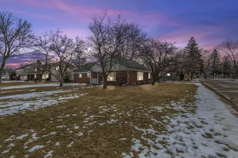 1724 S Hycrest Dr, Appleton, WI 54914