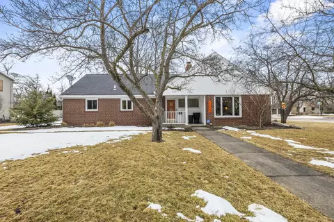 1724 S Hycrest Dr, Appleton, WI 54914 photo 2
