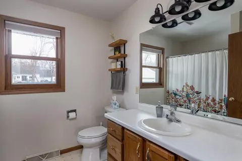 1706 S Memorial Dr, Appleton, WI 54915 photo 14