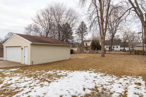 1706 S Memorial Dr, Appleton, WI 54915 photo 4