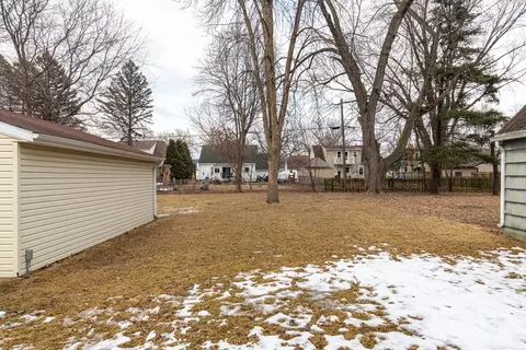 1706 S Memorial Dr, Appleton, WI 54915 photo 22