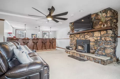 Living - 3616 W Heritage Ave, Appleton, WI 54914 photo 5 of 6