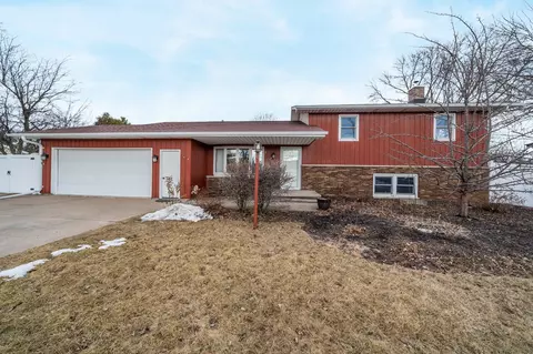Exterior - 3616 W Heritage Ave, Appleton, WI 54914 photo 9 of 13