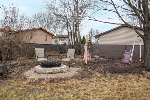 Exterior - 3616 W Heritage Ave, Appleton, WI 54914 photo 6 of 13
