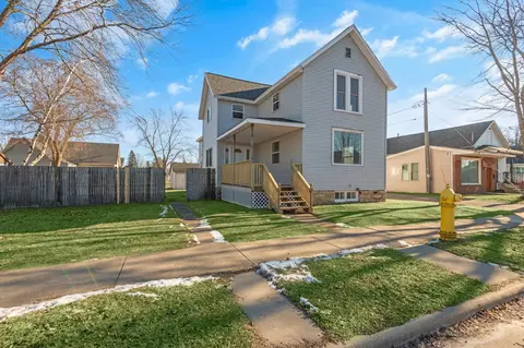 1606 Pierce Ave, Marinette, WI 54143