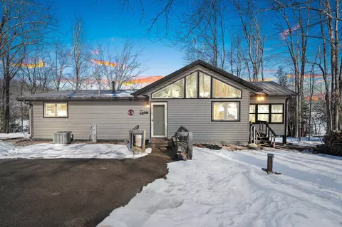 7052 Forest Dr, Freedom, WI 54566