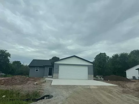 5099 Tamarack Trl, Oshkosh, WI 54904