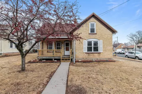 501 De Pere St, Menasha, WI 54952