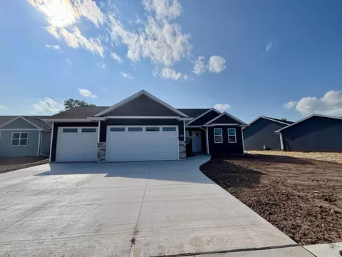 1710 Founders Sts, Neenah, WI 54956