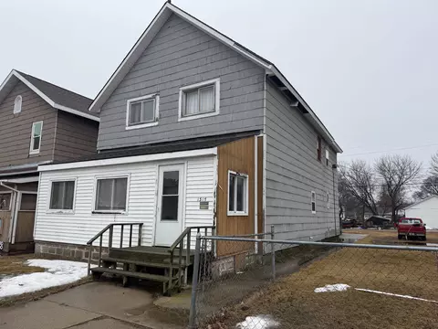 1315 Main St, Marinette, WI 54143