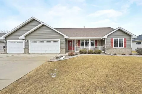 3157 Savanna Way, Green Bay, WI 54311