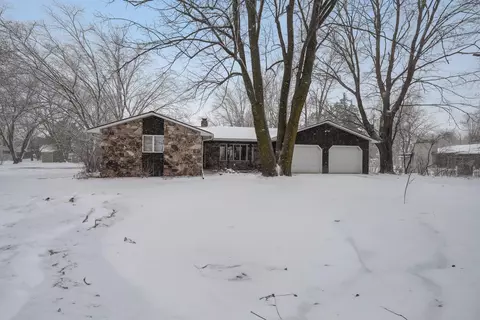 503 Flora St, Pulaski, WI 54162