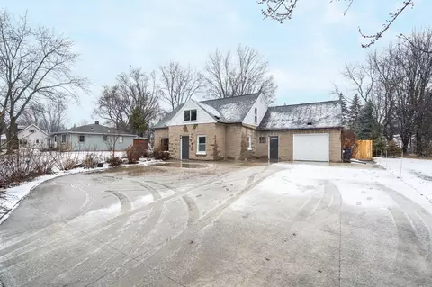 1706 Plank Rd, Menasha, WI 54952