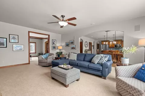 217 E Benton Dr, Appleton, WI 54913 photo 6