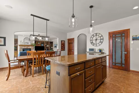 217 E Benton Dr, Appleton, WI 54913 photo 12