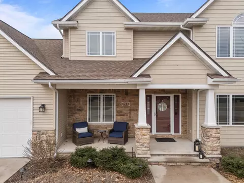 217 E Benton Dr, Appleton, WI 54913 photo 2