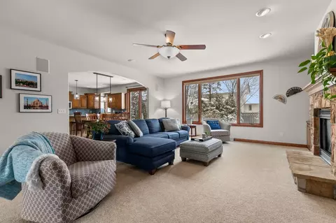 217 E Benton Dr, Appleton, WI 54913 photo 5