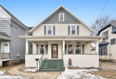 317 Saratoga Ave, Oshkosh, WI 54901