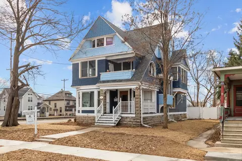 421 Waugoo Ave, Oshkosh, WI 54901