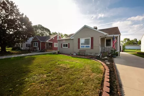 384 E 10th St, Fond Du Lac, WI 54935