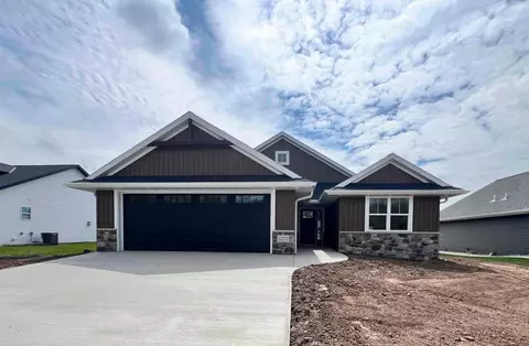 3272 Evening Star Dr, Green Bay, WI 54311