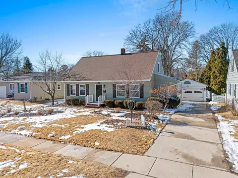 703 N Ontario St, De Pere, WI 54115