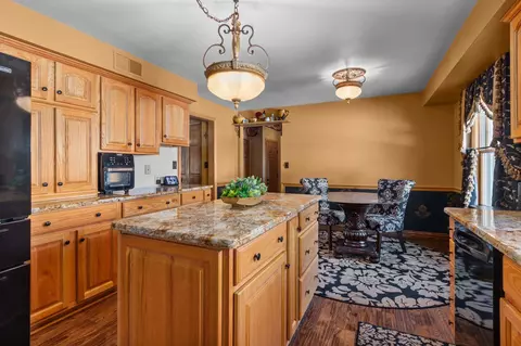 1908 N Eugene St, Appleton, WI 54911 photo 7