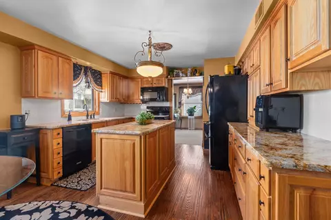 1908 N Eugene St, Appleton, WI 54911 photo 9
