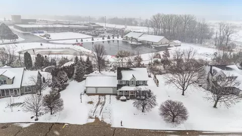 1005 Twin Harbor Dr, Winneconne, WI 54986