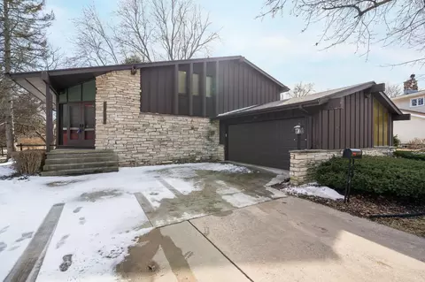 509 E Peckham St, Neenah, WI 54956