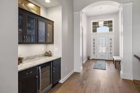 5657 N Kestrel Cir, Appleton, WI 54913 photo 3