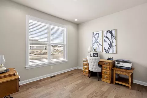 5657 N Kestrel Cir, Appleton, WI 54913 photo 23